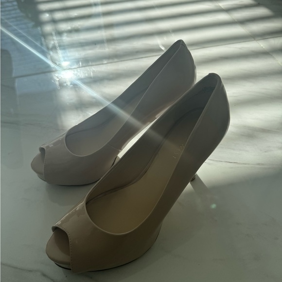 Heels - Picture 6 of 8